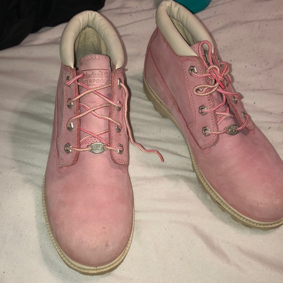 Pink timberlands - Picture 1 of 4